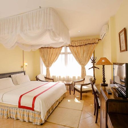 New Safari Hotel Arusha Esterno foto