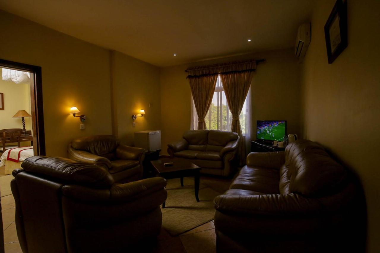 New Safari Hotel Arusha Esterno foto