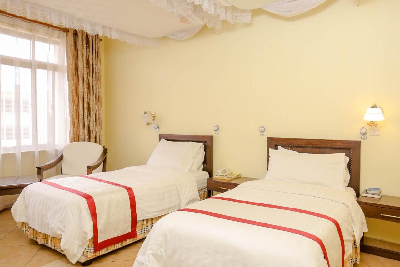 New Safari Hotel Arusha Esterno foto